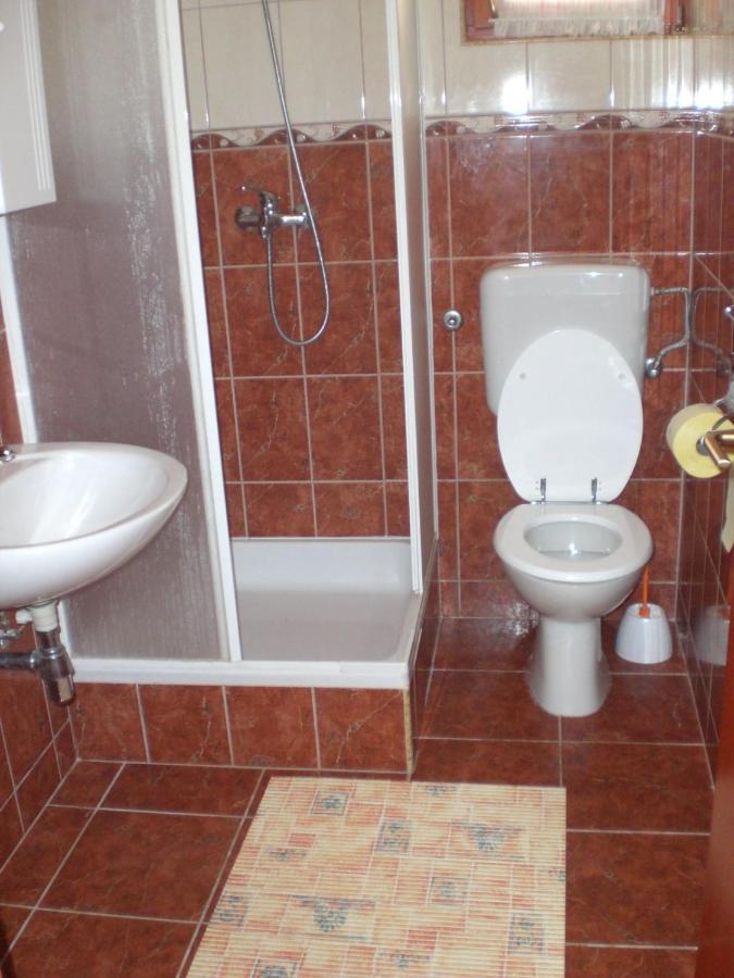 ויר Apartmani Vesna מראה חיצוני תמונה