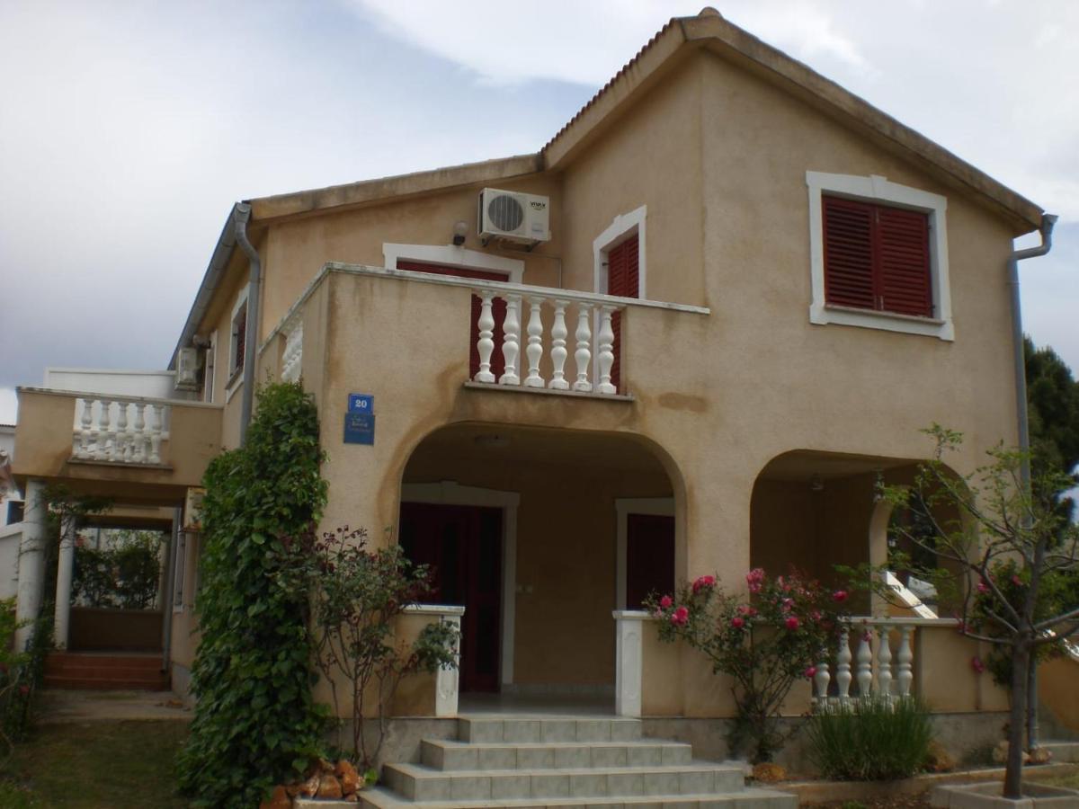 ויר Apartmani Vesna מראה חיצוני תמונה