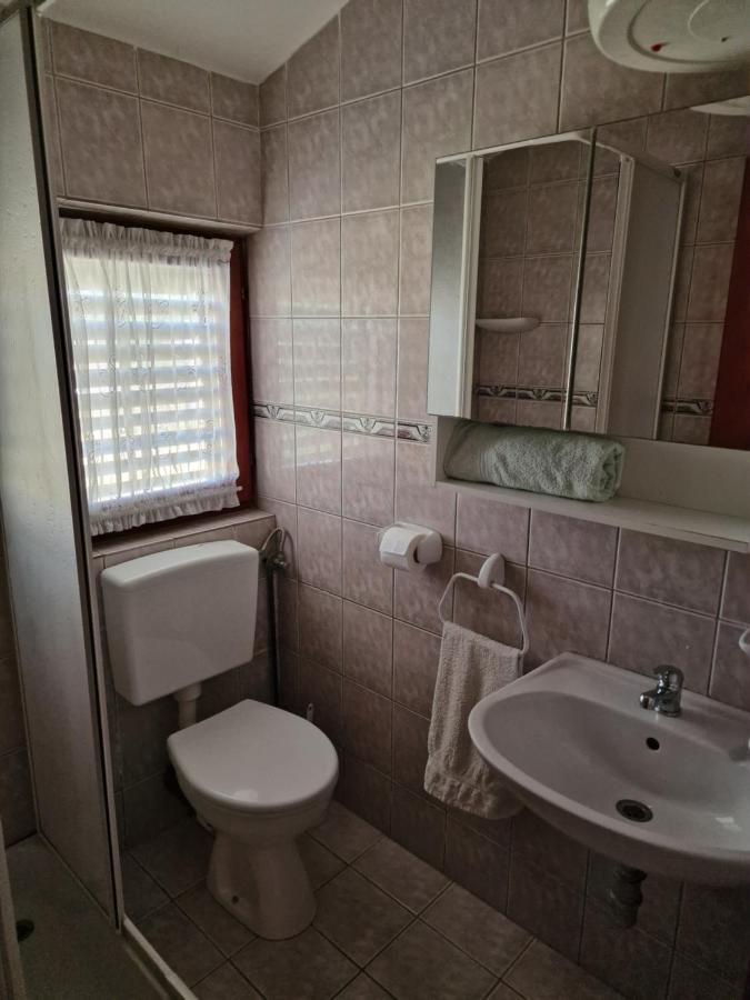 ויר Apartmani Vesna מראה חיצוני תמונה