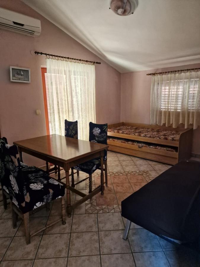 ויר Apartmani Vesna מראה חיצוני תמונה