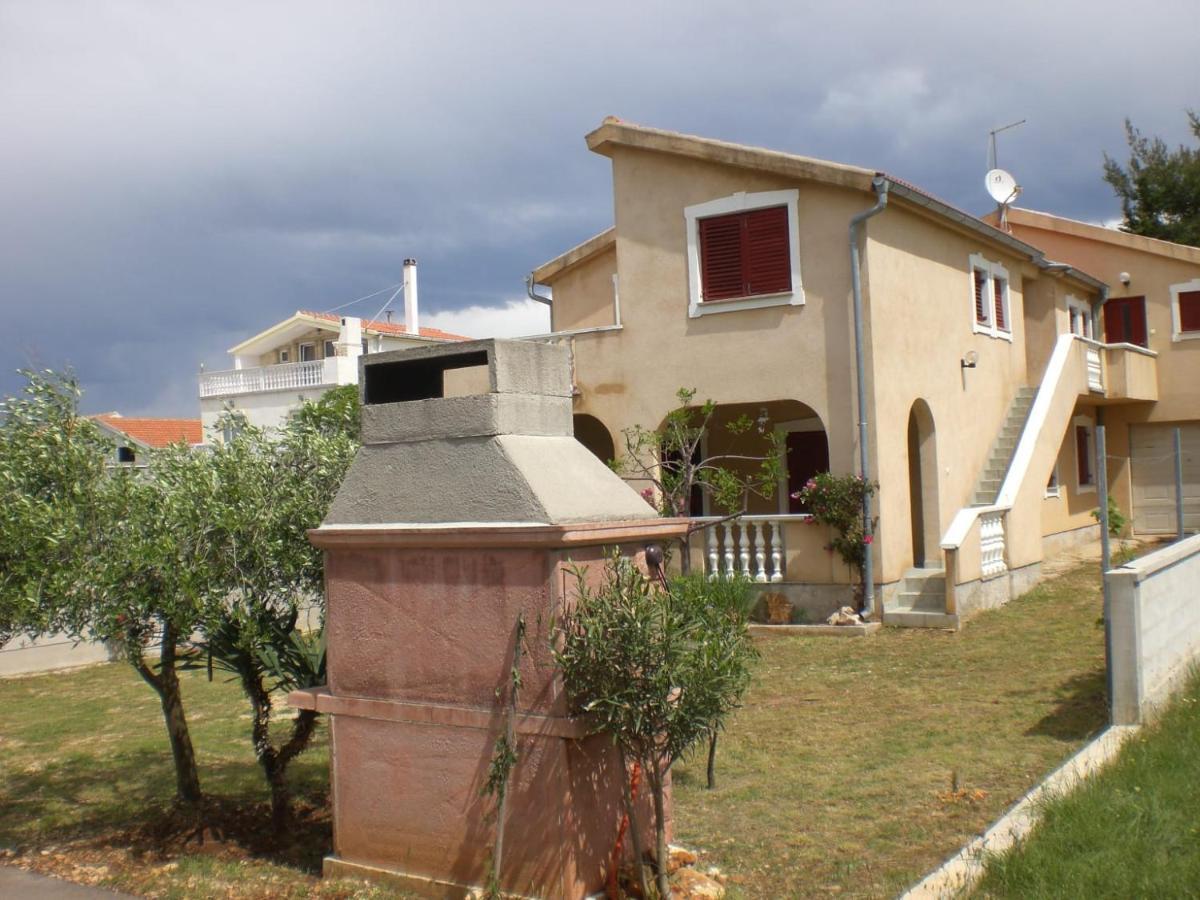 ויר Apartmani Vesna מראה חיצוני תמונה